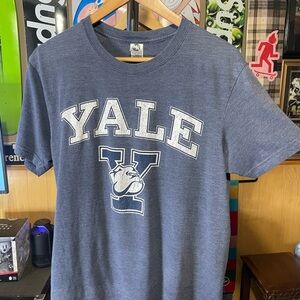 Yale bulldogs shirt
